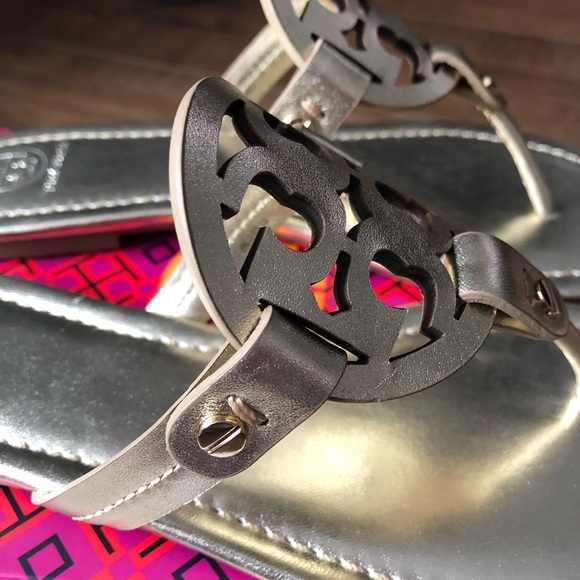 TORY BURCH-NWT Gold Sandals - Picture 13 of 16